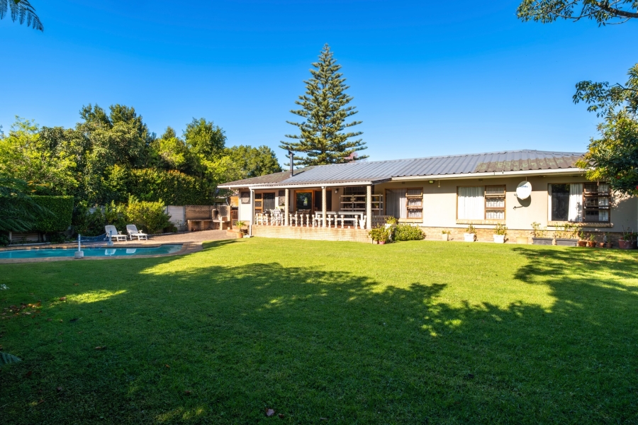 4 Bedroom Property for Sale in Bergsig Western Cape